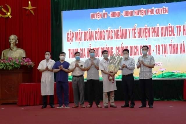Cán bộ y tế tăng cường hỗ trợ công tác phòng, chống dịch Covid 19 cho tỉnh Hà Nam (2)